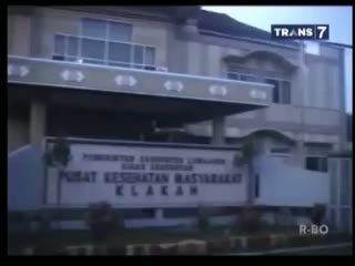 Bus Rombongan Ziarah Wali Tabrak Tronton