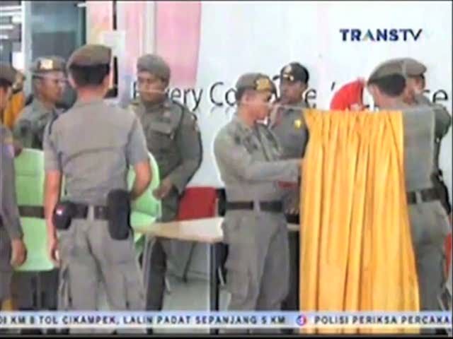 Satpol PP Sita Kursi Makan