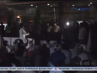 Kantor TV One Didatangi Massa