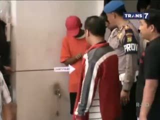 Polisi Reka Ulang Pembakaran Rumah Uje