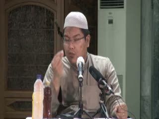 Ustad Firanda: Menjaga Ucapan terhadap Kedua Orang Tua