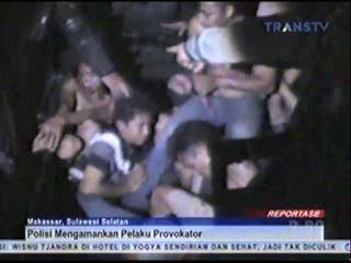 Dua Kelompok Warga Bentrok di Makassar