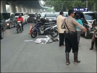 Pengendara Motor Tewas Terlindas Truk Kontainer