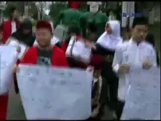 Kecam Serangan Israel, Pesilat Turun ke Jalan