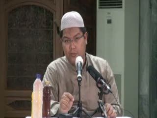 Ustad Firanda: Antara Allah SWT dan Kedua Orang Tua