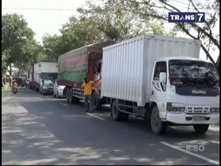 Pasca Jembatan Comal Amblas Jalur Tegal-Purwokerto Lumpuh