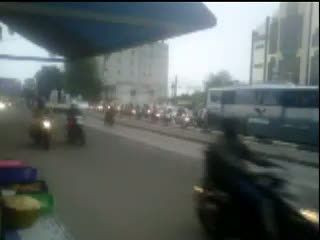 Mau Buka Puasa Kok Lawan Arah?