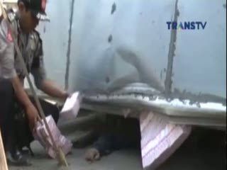 Pemotor Tewas Tertimpa Mobil Box Pengangkut Uang Rp 67 Miliar