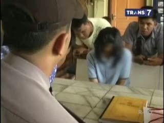 Gadis ini Nekat Mencuri Motor demi Lebaran
