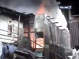 Ditinggal Silaturahmi, Belasan Rumah Ludes Terbakar