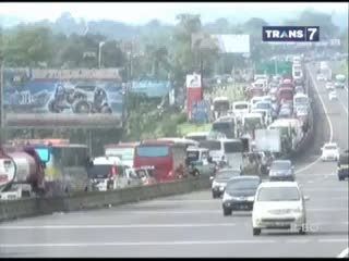 Penampakan Kemacetan Total di Kawasan Puncak