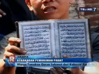 Warga Temukan Quran Selamat dari Kebakaran Hebat di Kemayoran