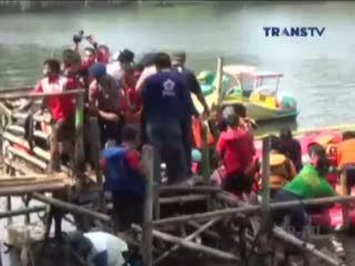 2 Orang Tewas Akibat Perahu Bebek-bebekan Terbalik