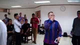 Bersaksi untuk Anas, Ruhut: Nazaruddin, Kocak Kali Dia