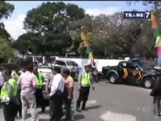 Perampok Tembak Korban dan Polisi 