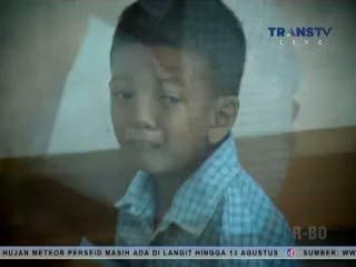 Lahir Tanpa Tangan, Bocah 8 Tahun Belajar di Sekolah Normal