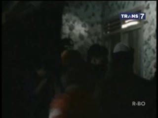 Densus 88 Geledah Rumah Terduga Teroris