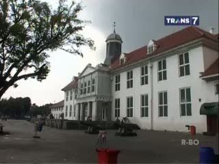 Gedung di Kota Tua Jadi Gudang Penyimpanan Lapak PKL