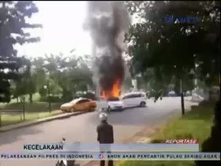 Kecelakaan Bintaro, 3 Mobil dan 1 Motor Hangus Terbakar