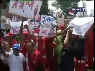 Demo Pembatasan Subsisdi Picu Kemacetan