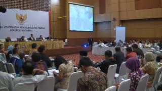 Kotak Suara Dibuka, Ketua KPUD Debat dengan Saksi Prabowo-Hatta