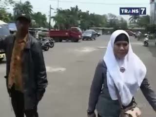 Dihantam Bus Transjakarta Pemotor Lolos dari Maut