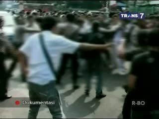 Menggugat Budaya Tawuran