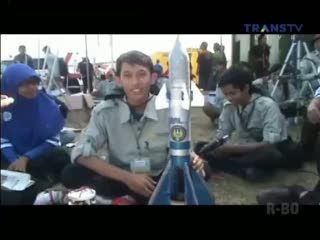 Lomba Muatan dan Perancangan Roket