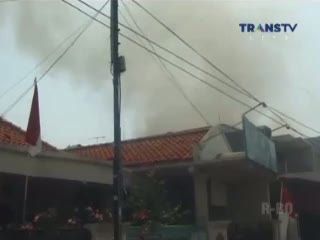 Puluhan Rumah Padat Penduduk Terbakar