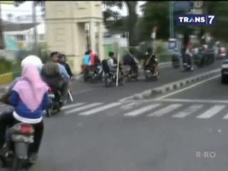 HUT RI ke 69 di Warnai dengan Pawai Motor Onar dan Ricuh