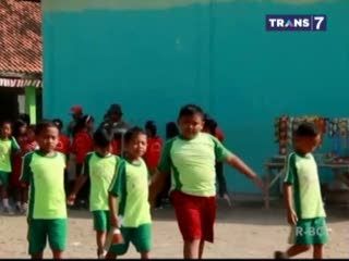 30 Siswa SD Keracunan Permen Semprot