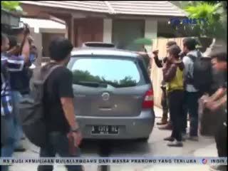 Polisi Geledah Rumah Adik Tiri Atut Chosiyah
