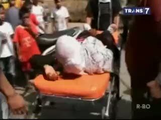 Ratusan Orang Keracunan Gas Kimia dari Ledakan Pabrik Teksil
