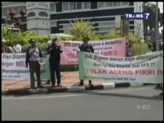 Massa Tolak Pelantikan Aceng Fikri Jadi Anggota DPD