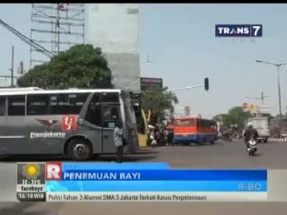 Jasad Bayi Ditemukan dalam Kardus Air Mineral