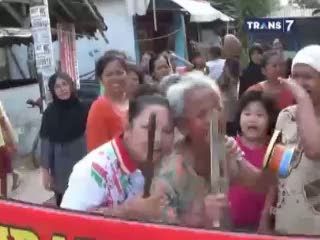 Tolak Digusur untuk Pembangunan Hotel, Warga Demo PT KAI