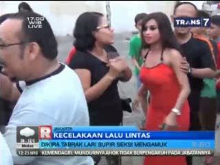 Sopir Seksi Mengamuk dan Mengejar Pemotor hingga Masuk ke Gang