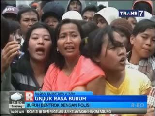 Demo Buruh Berujung Bentrok dengan Polisi