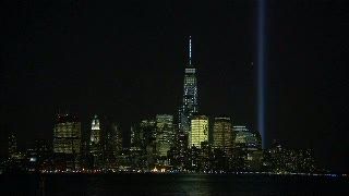 13 Tahun Tragedi 11 September, Lampu Sorot Raksasa Hiasi Kota New York