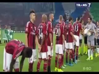 Tevez Tenggelamkan Milan