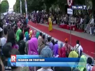 Fashion On Pedestrian