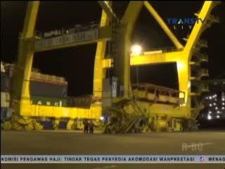 Meriam Caesar Pesanan TNI AD Tiba di Surabaya