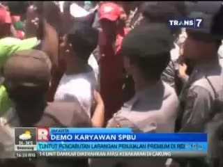 Karyawan SPBU Demo Larangan Penjualan Premium di Rest Area