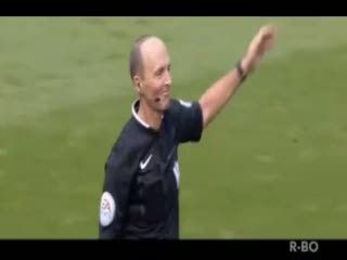 Memahami Gestur Wasit dalam Sepakbola