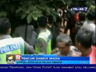 Pelaku Ranmor Diamuk Massa, Sepeda Motor Pelaku Dibakar