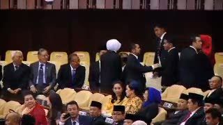 Hadiri Pelantikan, Jokowi Sempat Menolak Duduk di Kursi yang Disiapkan
