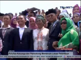 Pelantikan Anggota DPR Dihadiri Keluarga dan Para Pendukung