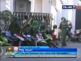 Larut Dalam Perayaan Idul Adha, PNS Terlambat Masuk 