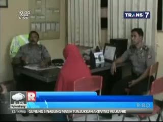 Ditanya Mantan, Suami Pukul Istri yang Hamil