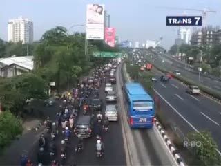 Penyerobotan Jalur Busway: Budaya Tertib Masyarakat Masih Rendah